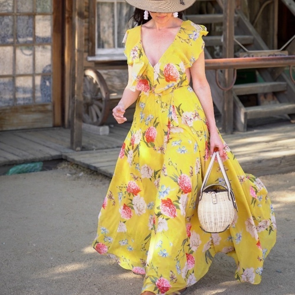 Yumi Kim Full Bloom‎ Maxi Wrap Dress Size S Open Ruffled Back Wrap Floral Yellow